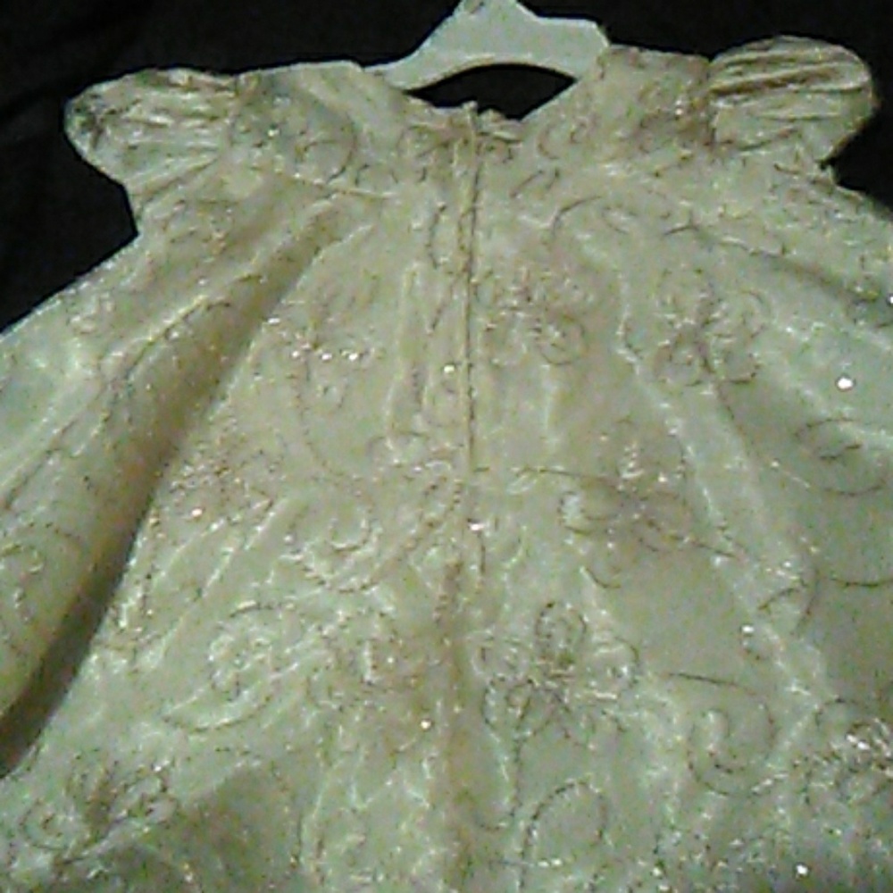 Dress - Picture 3 of 4